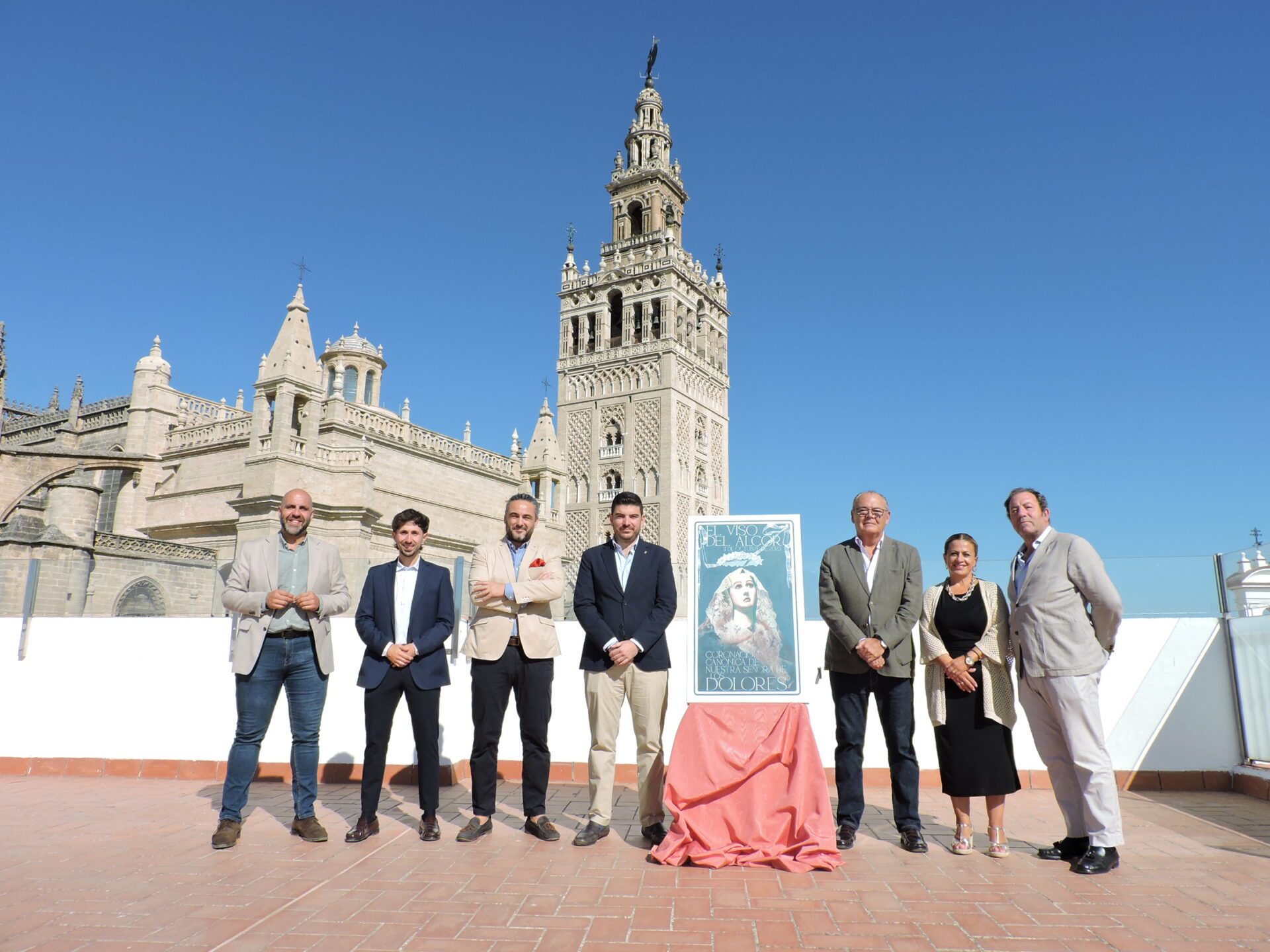 El cartel de la Coronación de la Virgen de los Dolores de El Viso se presenta en Sevilla, en la cuenta atrás para la histórica ceremonia