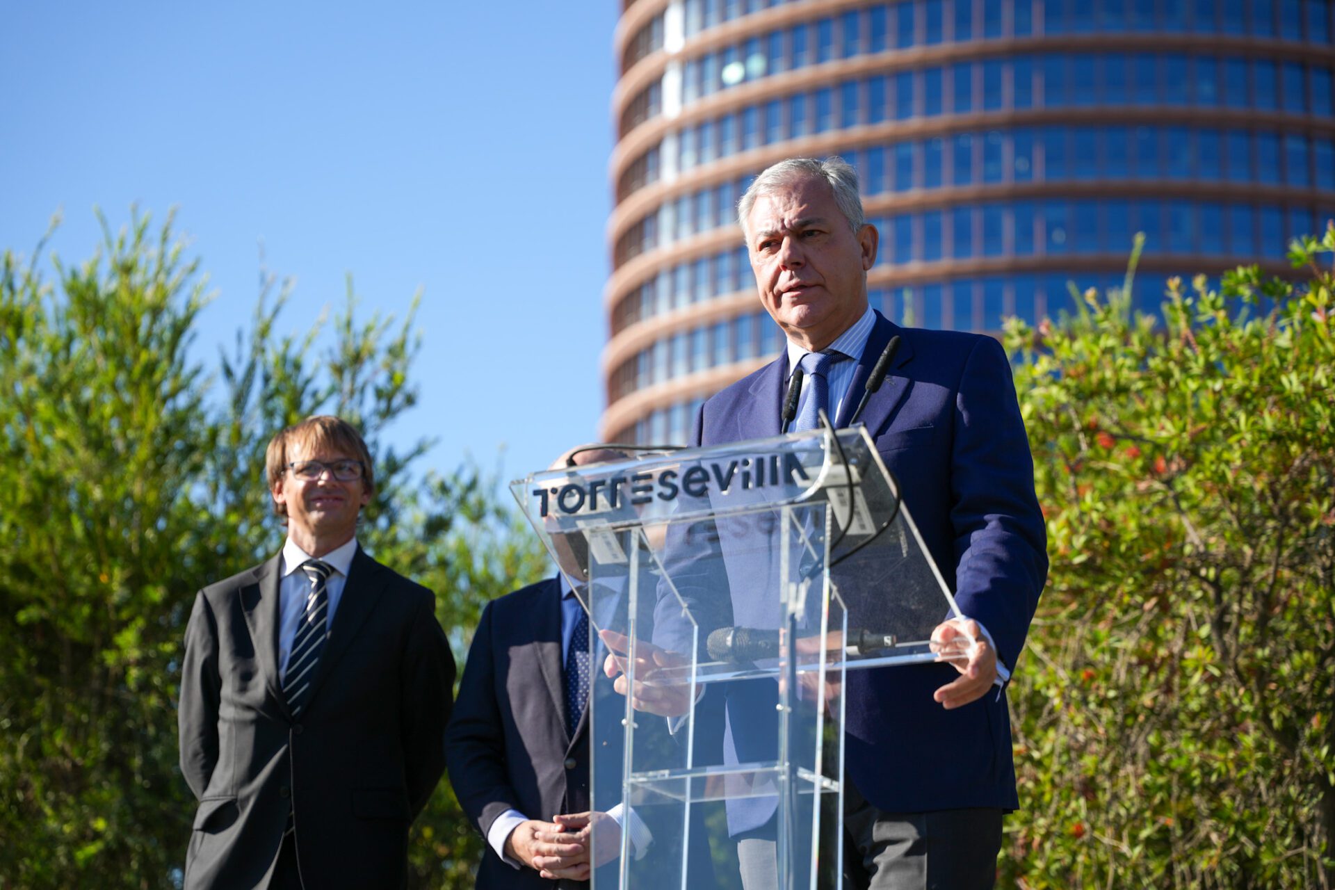 Sanz inaugura Loft Garden y destaca su apuesta por la sostenibilidad y aumento del patrimonio verde en la ciudad