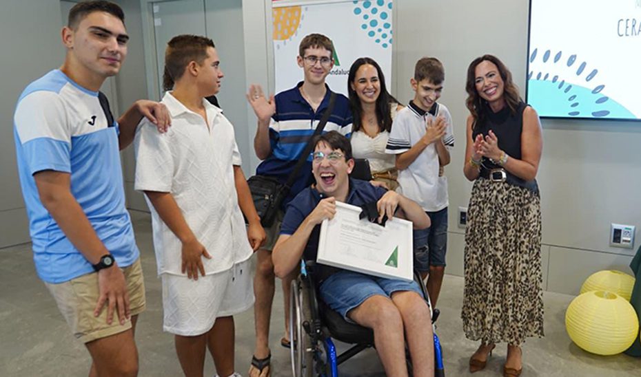 La Junta premia a colegios de Granada, Córdoba y Cádiz por fomentar la movilidad sostenible