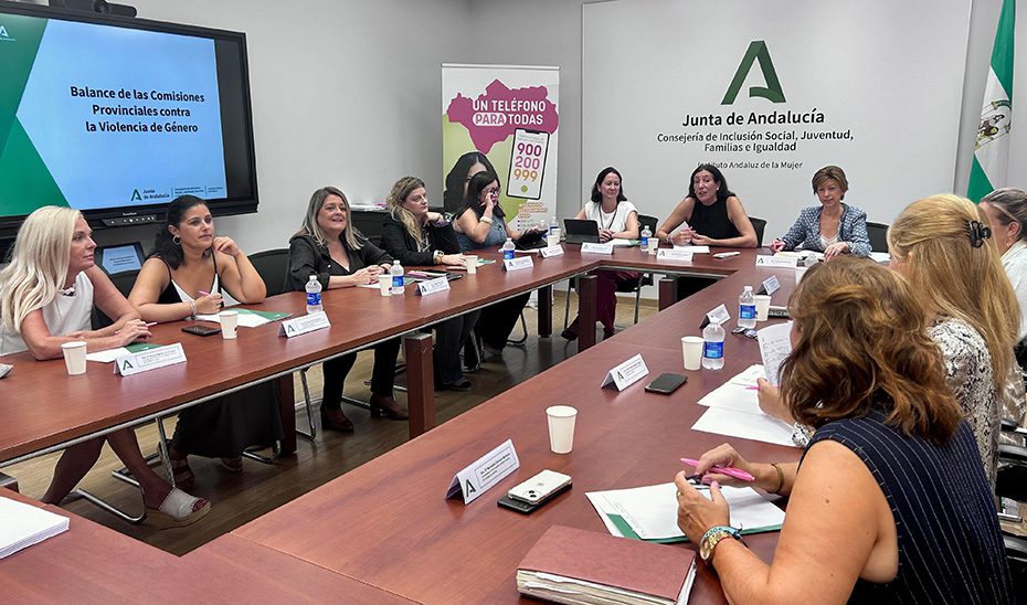 La Junta lanza un plan de sensibilización y formación para adolescentes, familias y profesionales frente a la violencia de género digital
