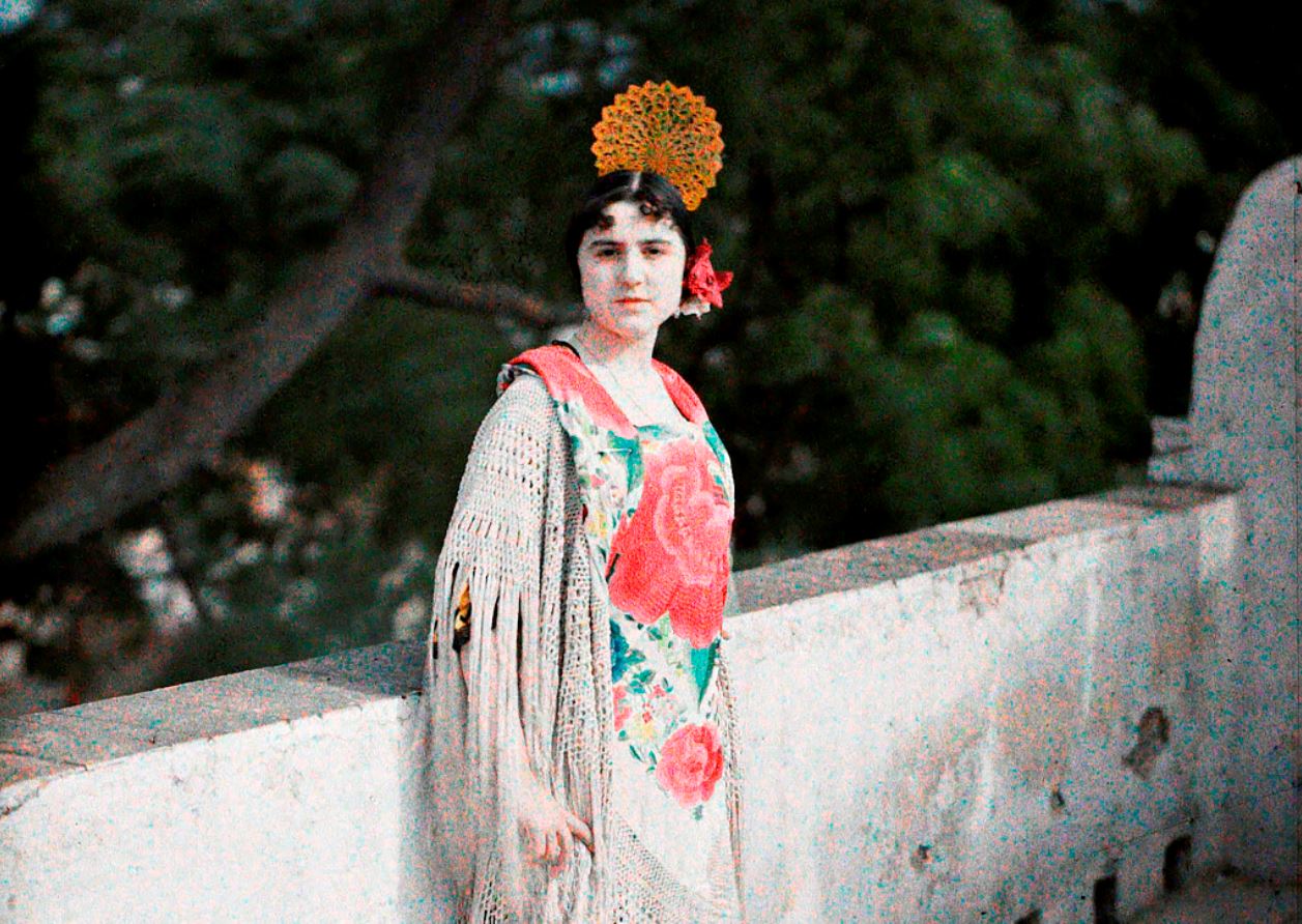 Sevilla viaja a París con las primeras imágenes en color de la ciudad 