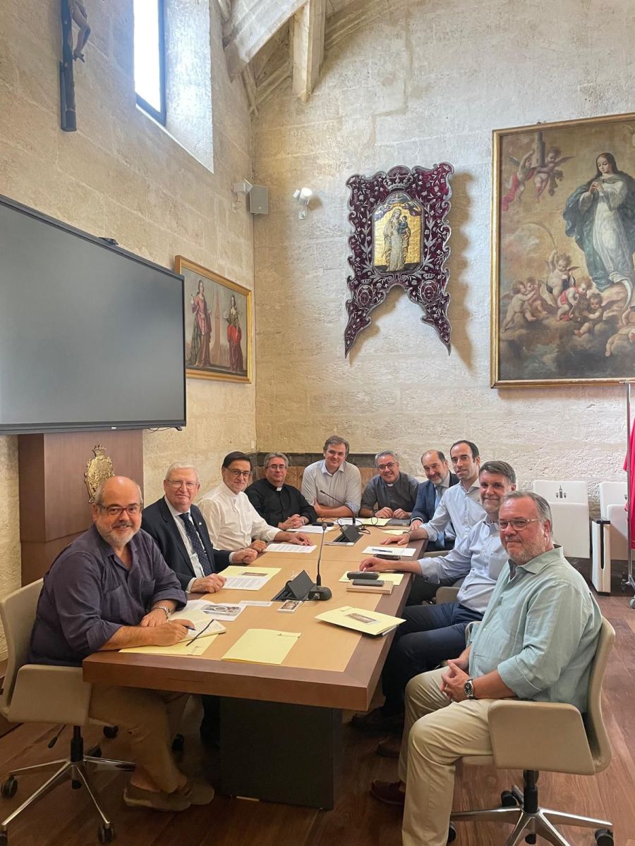 EL CABILDO DE LA CATEDRAL Y EL CONSEJO HAN CELEBRADO LA PRIMERA REUNIÓN PARA EL PROYECTO VÍA SACRA 2026