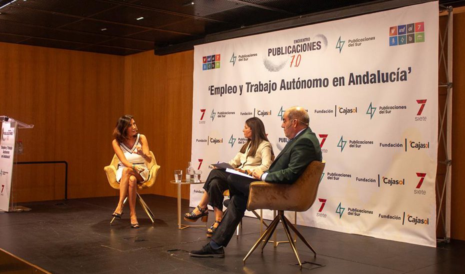 Empleo ofrecerá formación gratuita a unos 4.800 autónomos en áreas clave para consolidar proyectos