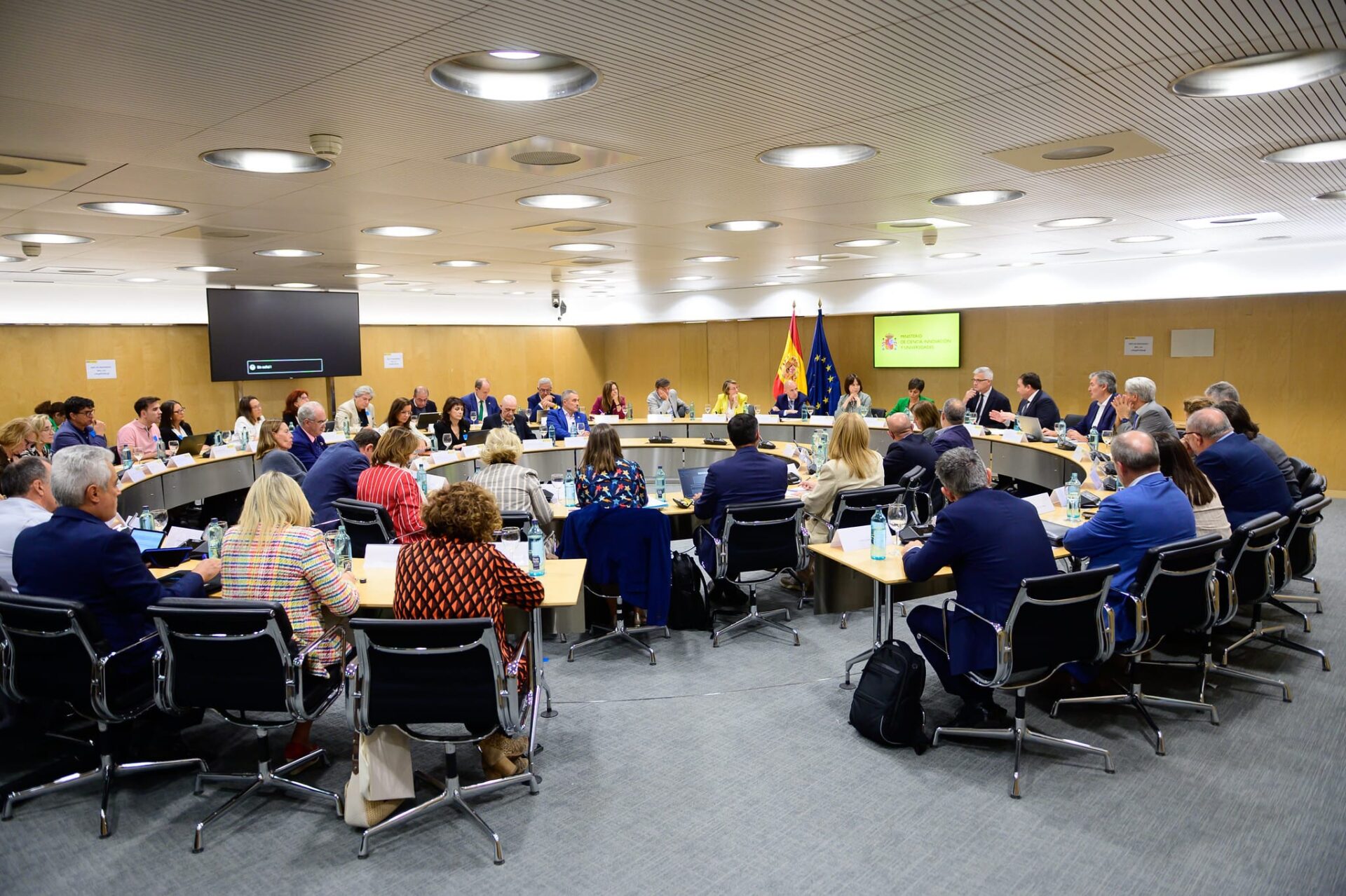 La Universidad de Sevilla participa en la reunión para impulsar la creación de alojamientos para estudiantes