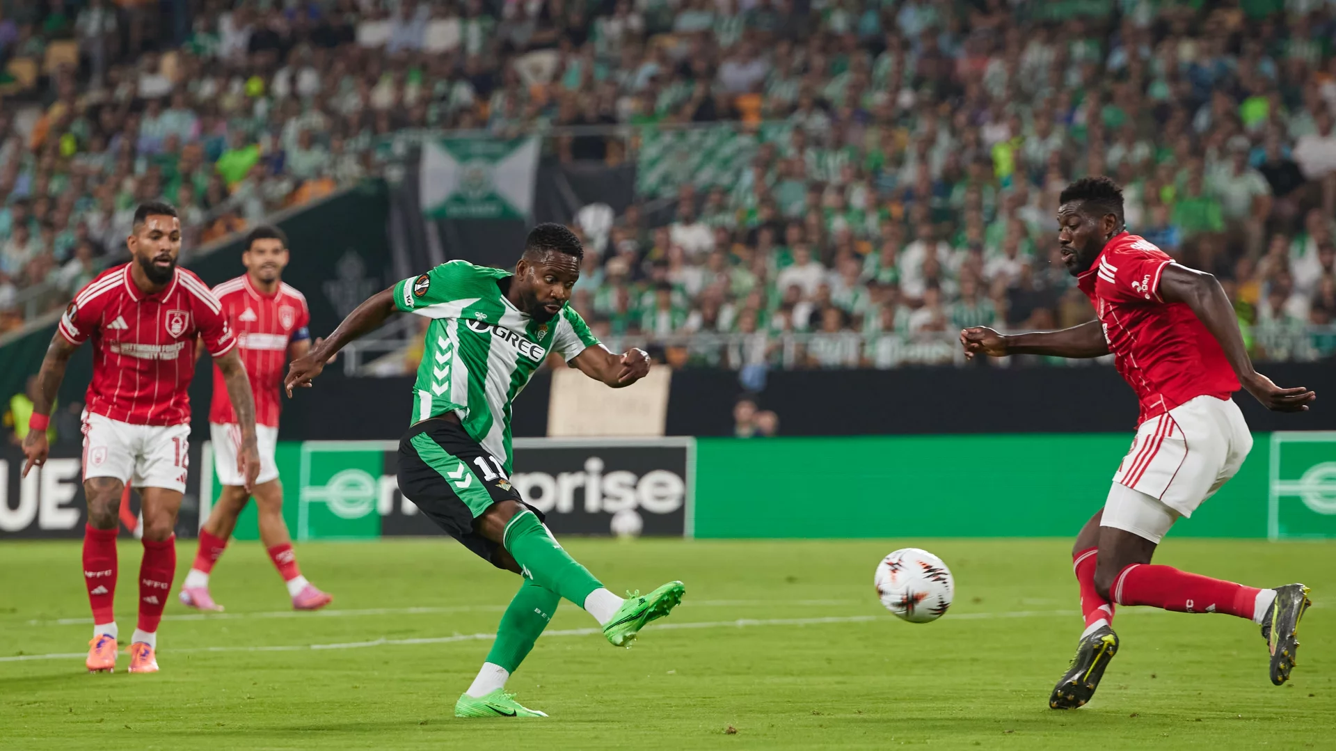Empate en el regreso europeo (2-2)
