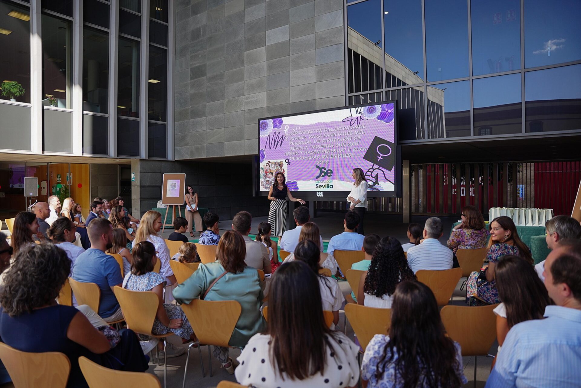 La Diputación entrega los premios del III Certamen de Dibujo Infantil y Juvenil ‘Mujeres que han hecho y hacen historia’