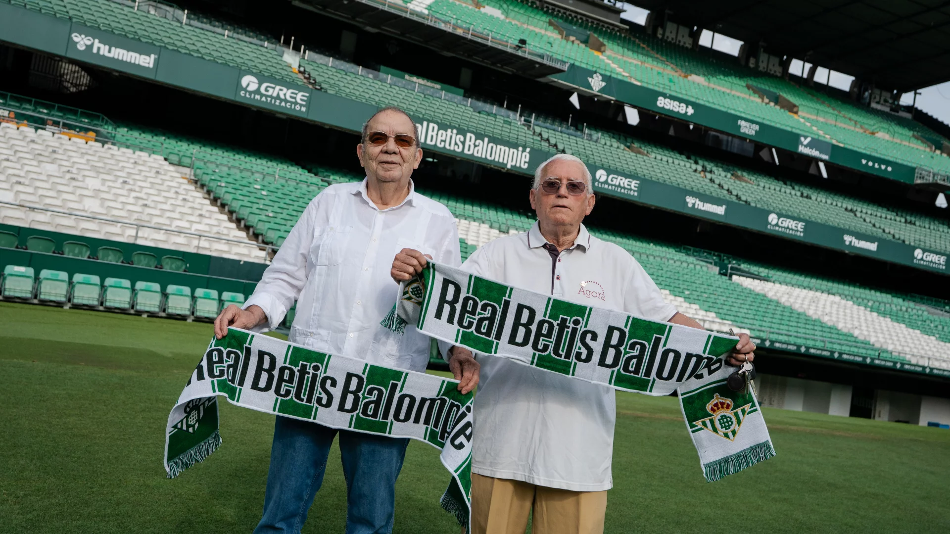 El Real Betis Balompié y su Fundación homenajean a las personas mayores en torno al Día Internacional de este colectivo