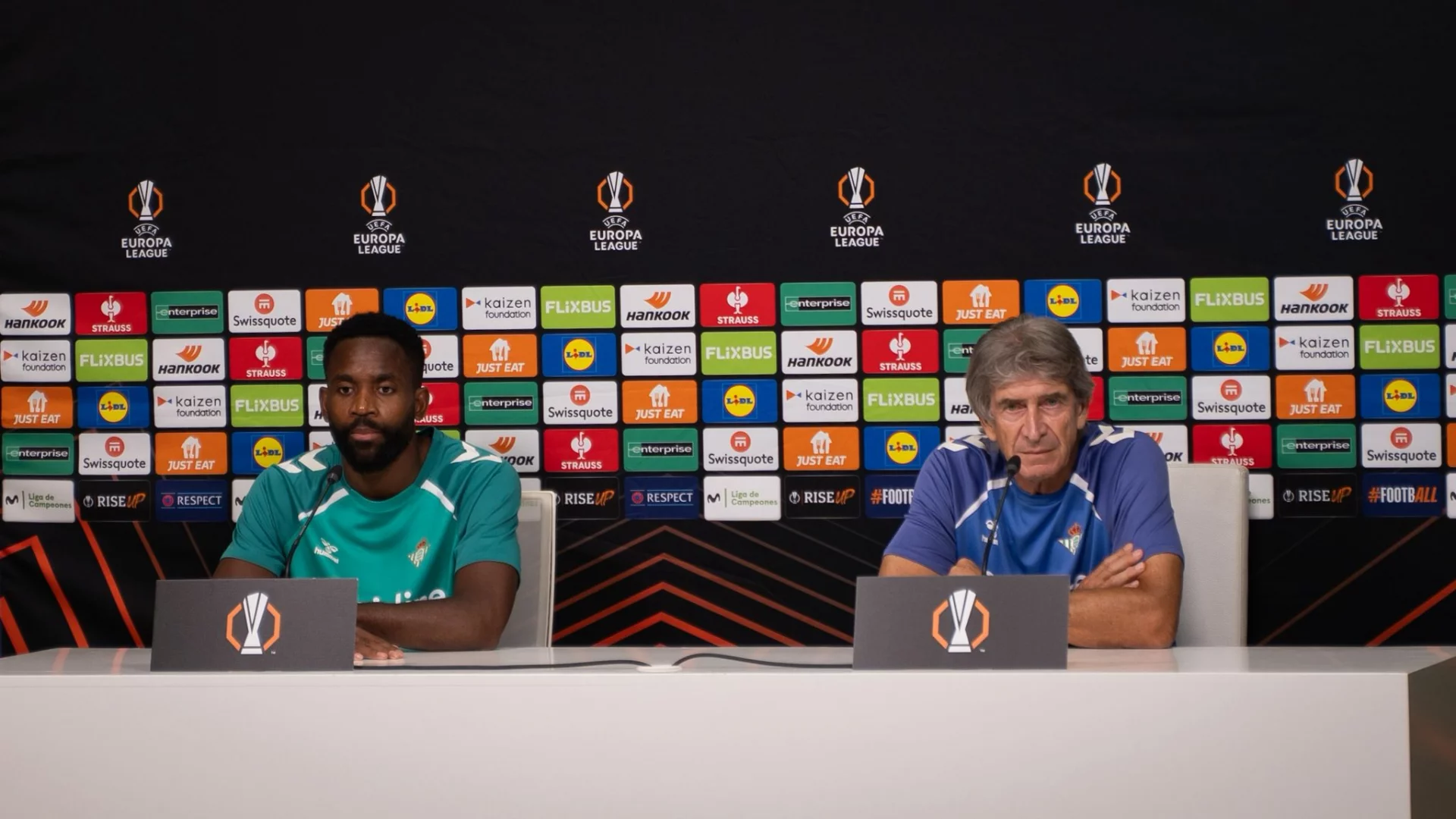 Rueda de prensa de Manuel Pellegrini y Cédric Bakambu previa al Ludogorets – Real Betis
