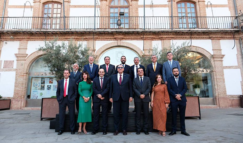 La Junta homenajea en los Premios de Turismo a quienes sitúan a Andalucía en el mapa internacional