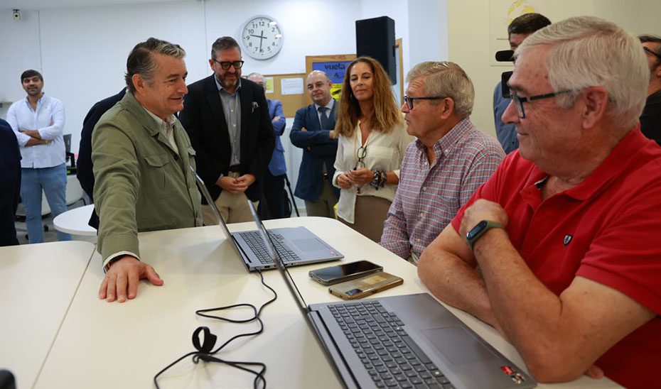 La Junta lanza los Premios Vuela 2026 para reconocer a impulsores de la digitalización en pueblos y barrios