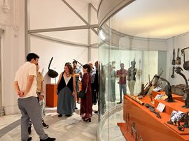 El Museo de Artes y Costumbres de Sevilla propone un viaje musical por África en una exposición con 300 instrumentos