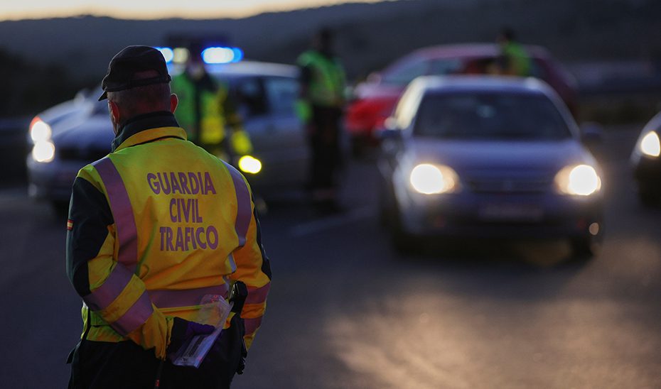 Una joven de 28 años muere al salirse su coche de la carretera en Dúrcal