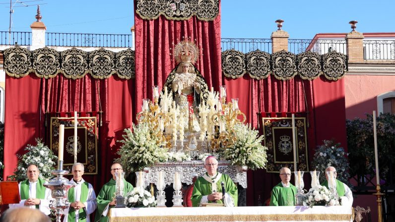 Monseñor Saiz Meneses: «En Nuestra Señora de la Soledad contemplamos el modelo de la Iglesia creyente, orante y esperanzada»