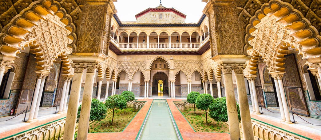 El Real Alcázar revive la historia con nuevas visitas temáticas y guiadas gratuitas para sevillanos