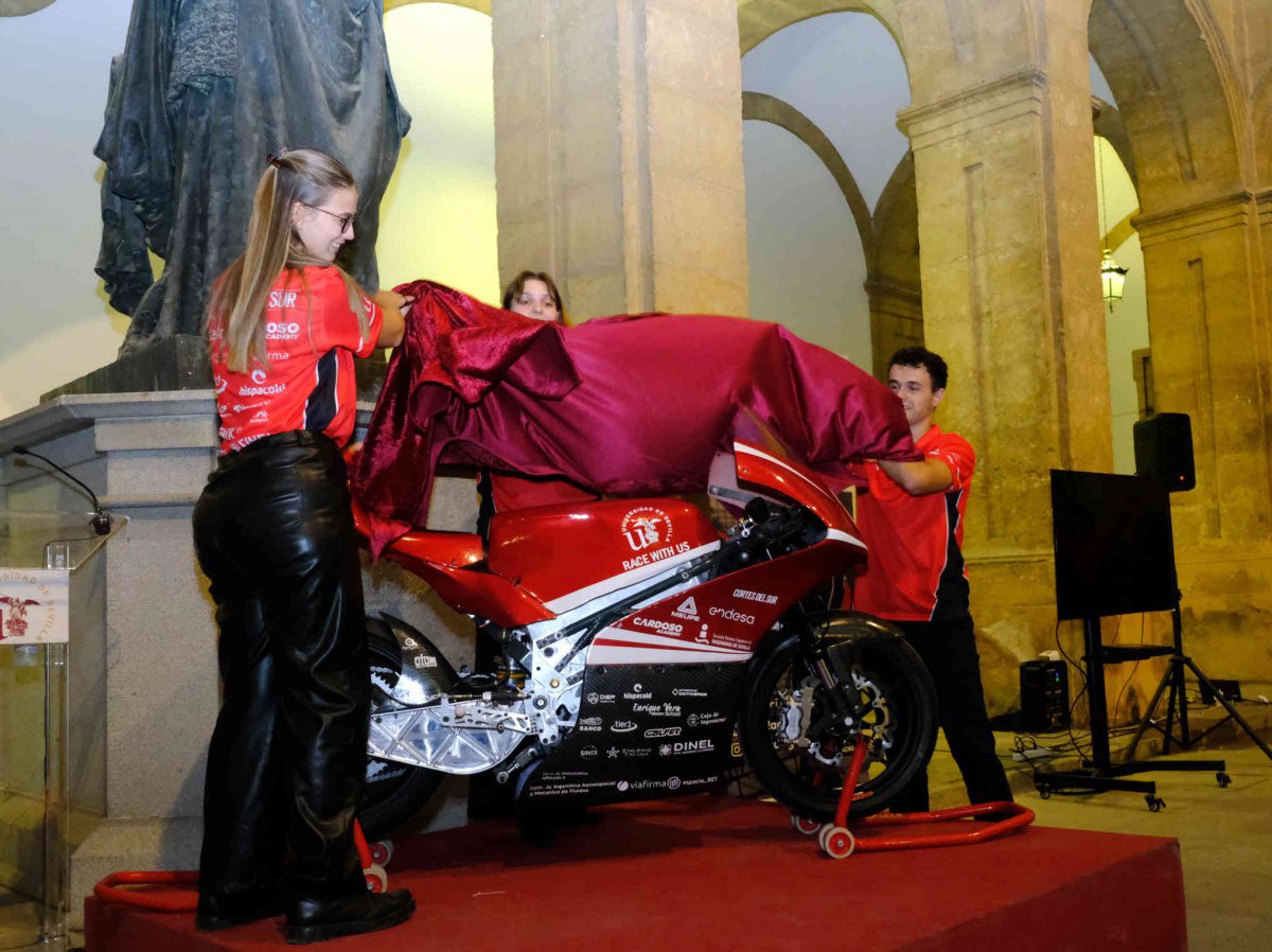 El equipo eUSRacing presenta su tercera motocicleta eléctrica