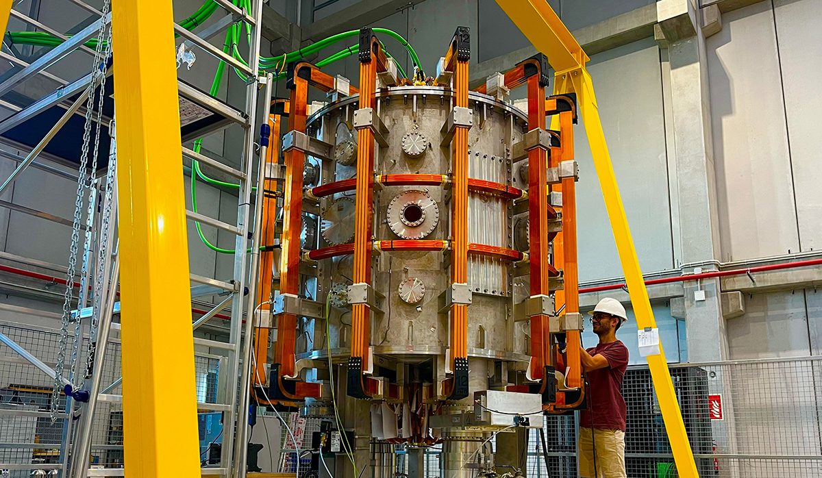 El Tokamak SMART de la US aspira al premio #EuropaSeSiente del Ministerio de Hacienda