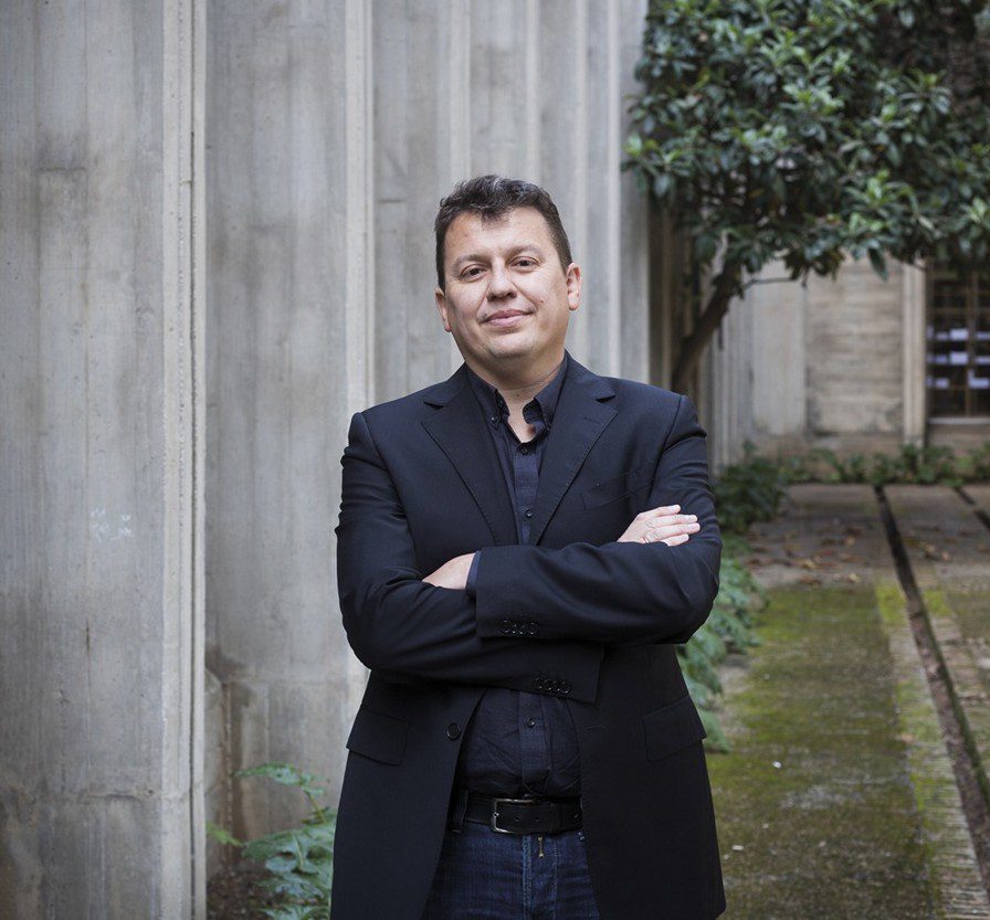 El catedrático de Historia Miguel Ángel de Arco conversa con el escritor Antonio Herrera sobre su libro ‘La hambruna española’ en un acto del CAL