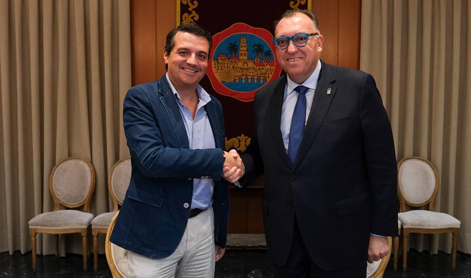 Junta y Ayuntamiento de Córdoba coordinarán y reforzarán el control de las viviendas de uso turístico