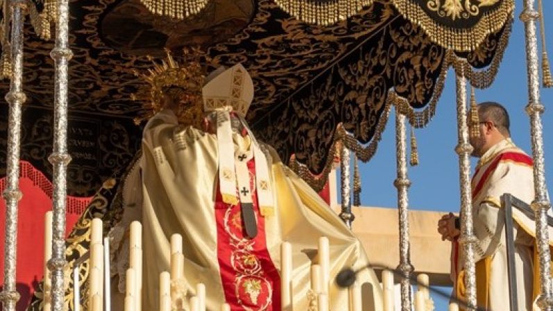 Nuestra Señora de los Dolores, del Viso del Alcor, coronada