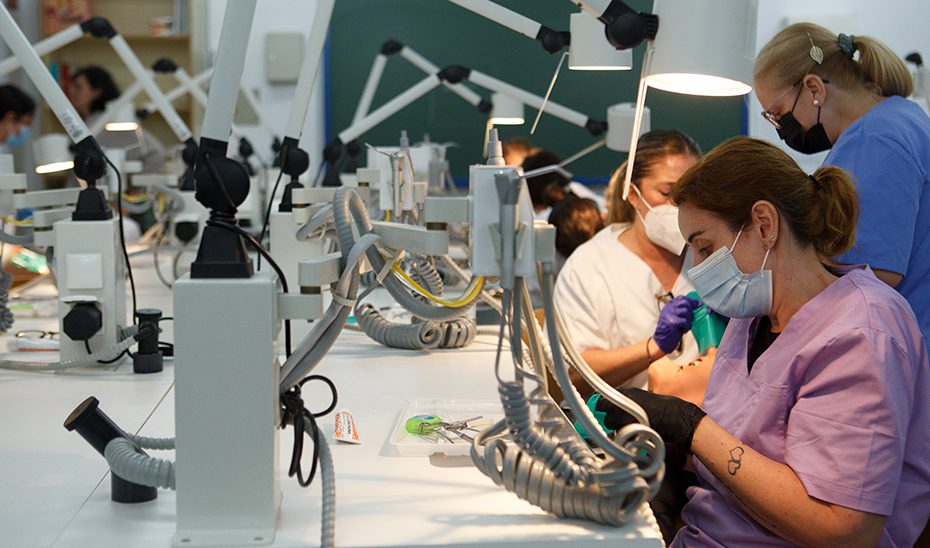 La Junta destina más de 107 millones a la formación y contratación de casi 5.000 desempleados