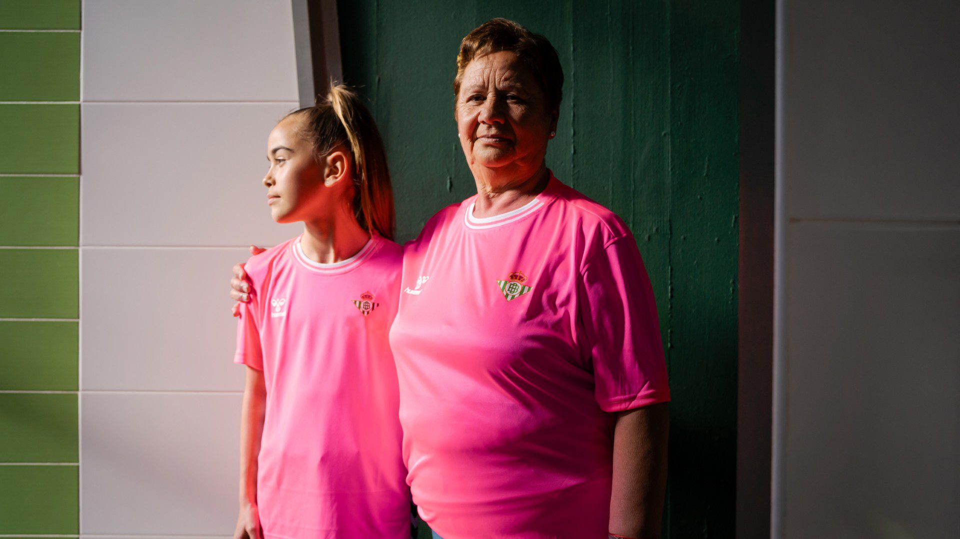 El Real Betis Féminas se viste de esperanza en el día mundial contra el cáncer de mama