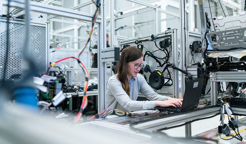 El PIB andaluz creció un 3,4% en el primer semestre del año, tres décimas por encima de España