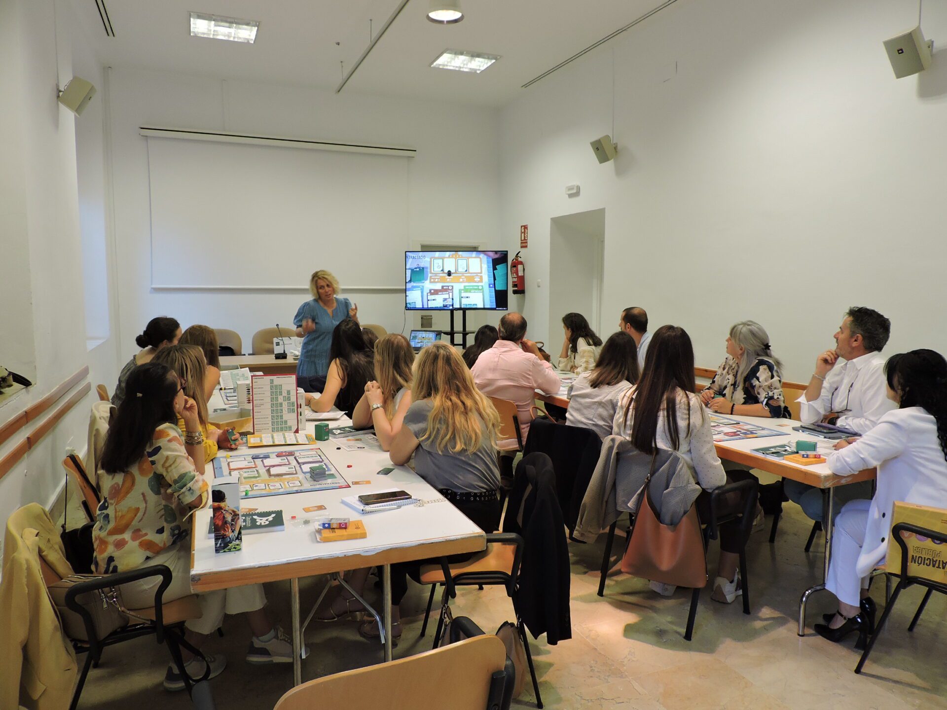 La Casa de la Provincia acoge la sesión presencial de un curso sobre contratación pública con metodología de ‘gamificación’