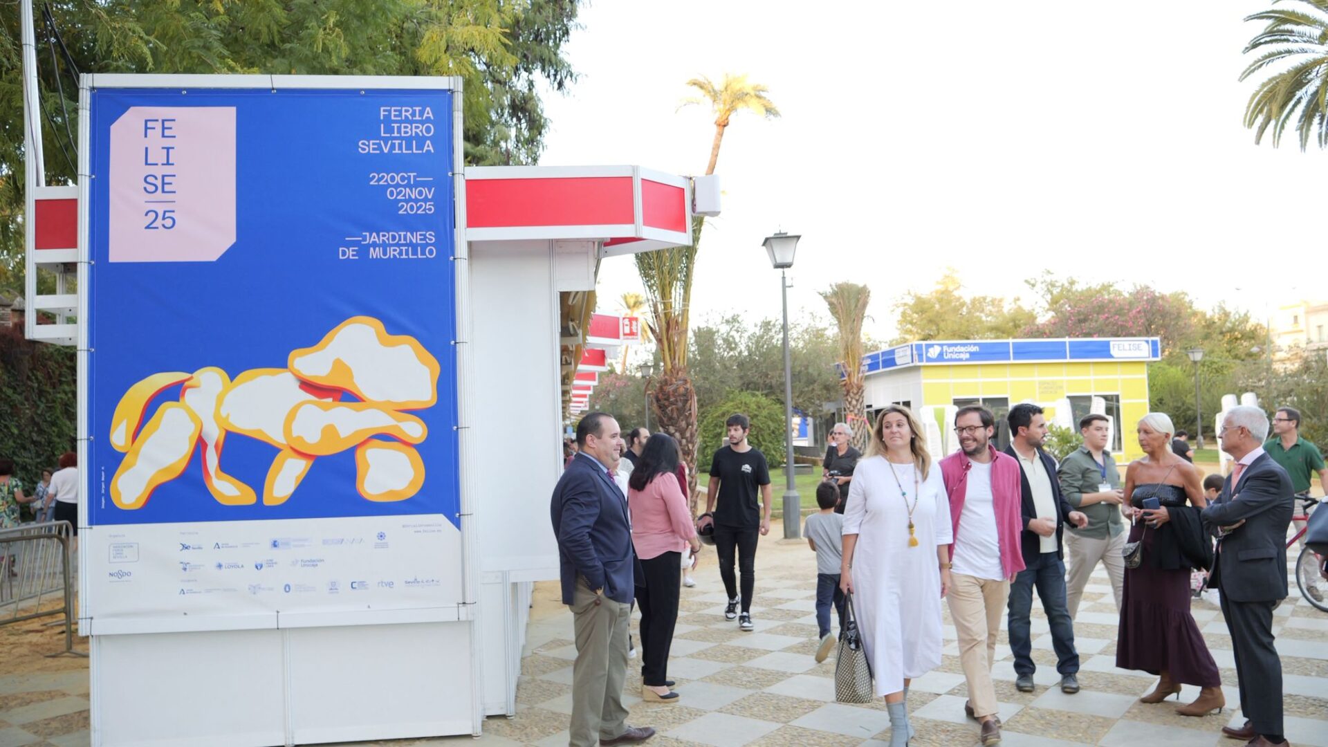Sevilla inaugura la Feria del Libro 2025 con un pregón de la escritora Inma Aguilera en los Jardines de Murillo