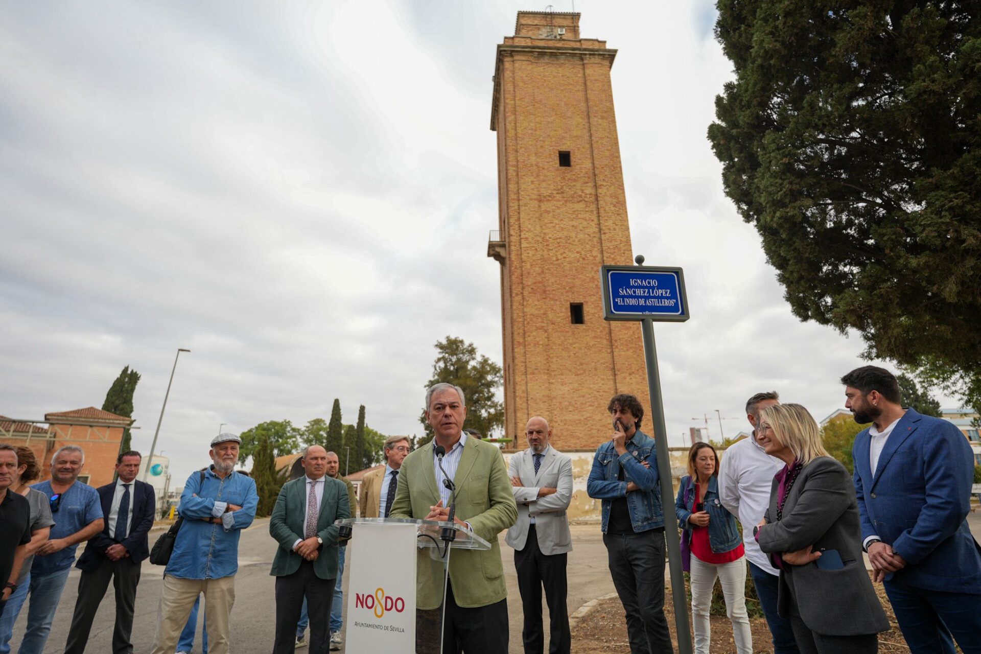 El alcalde de Sevilla inaugura una calle en el Puerto dedicada a Ignacio Sánchez López “El Indio de Astilleros”, en reconocimiento a la lucha de los astilleros sevillanos