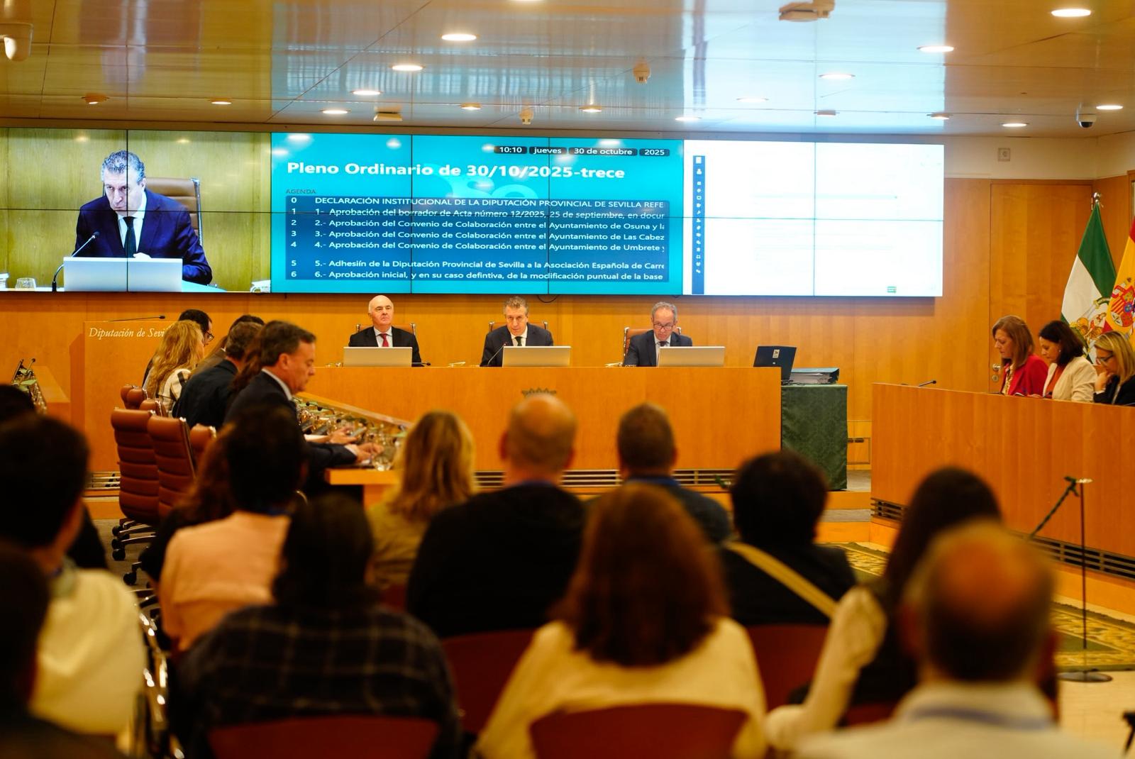 10-301025-PLENO-1.jpeg El Pleno de la Diputación adopta acuerdos para reafirmar la calidad de los servicios sanitarios, de movilidad y de agua en la provincia