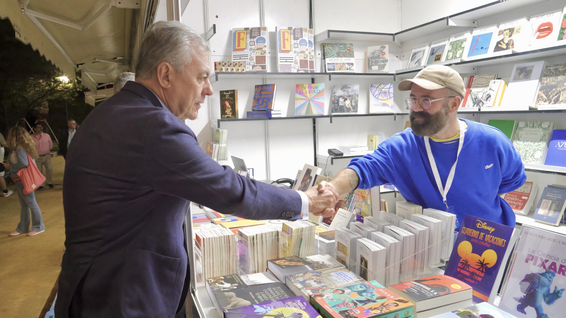 El Ayuntamiento celebra el éxito de la FELISE 2025, que concluye con más de 130 000 visitas y consolida a Sevilla como capital literaria