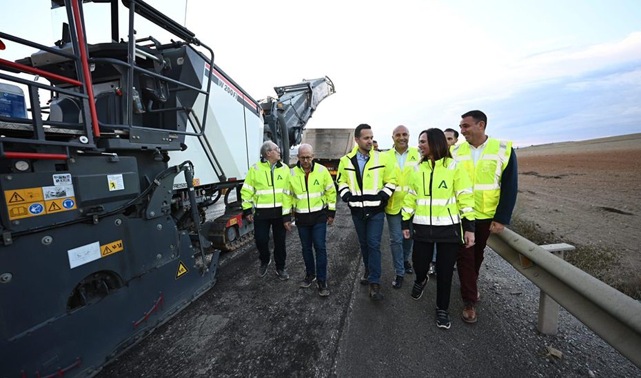 Comienza la renovación del firme de la A-385 en el acceso al polo industrial y logístico CITAI de Escúzar