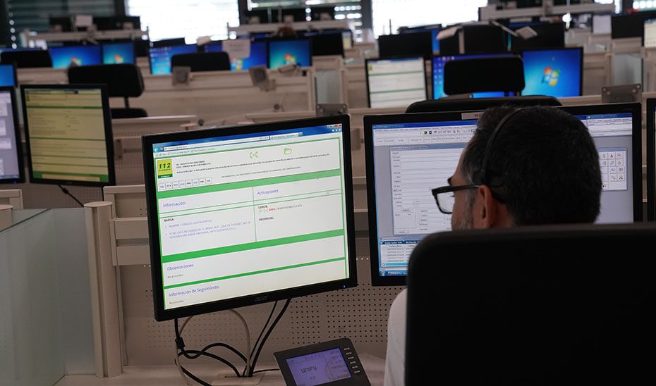 Dos heridos al registrarse un incendio en una embarcación en Punta Umbría