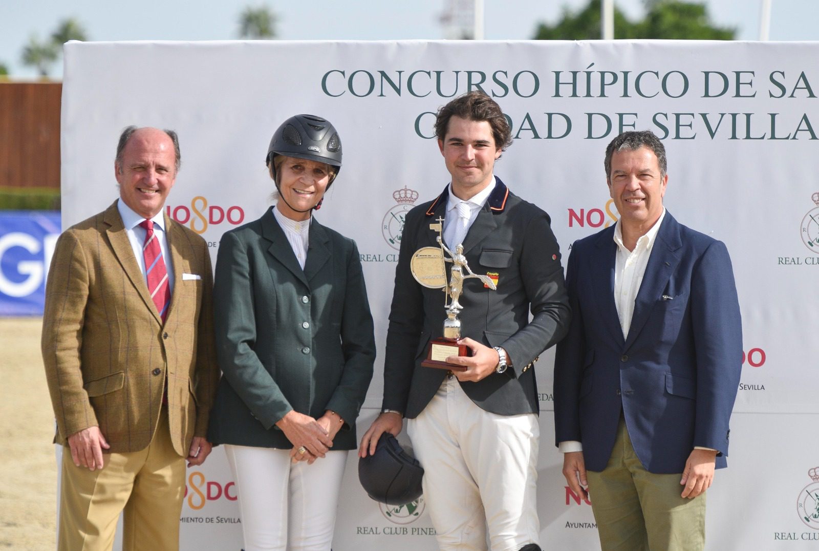 El I Concurso Hípico de Saltos Ciudad de Sevilla promovido por el Ayuntamiento de Sevilla finaliza con éxito de público y participación