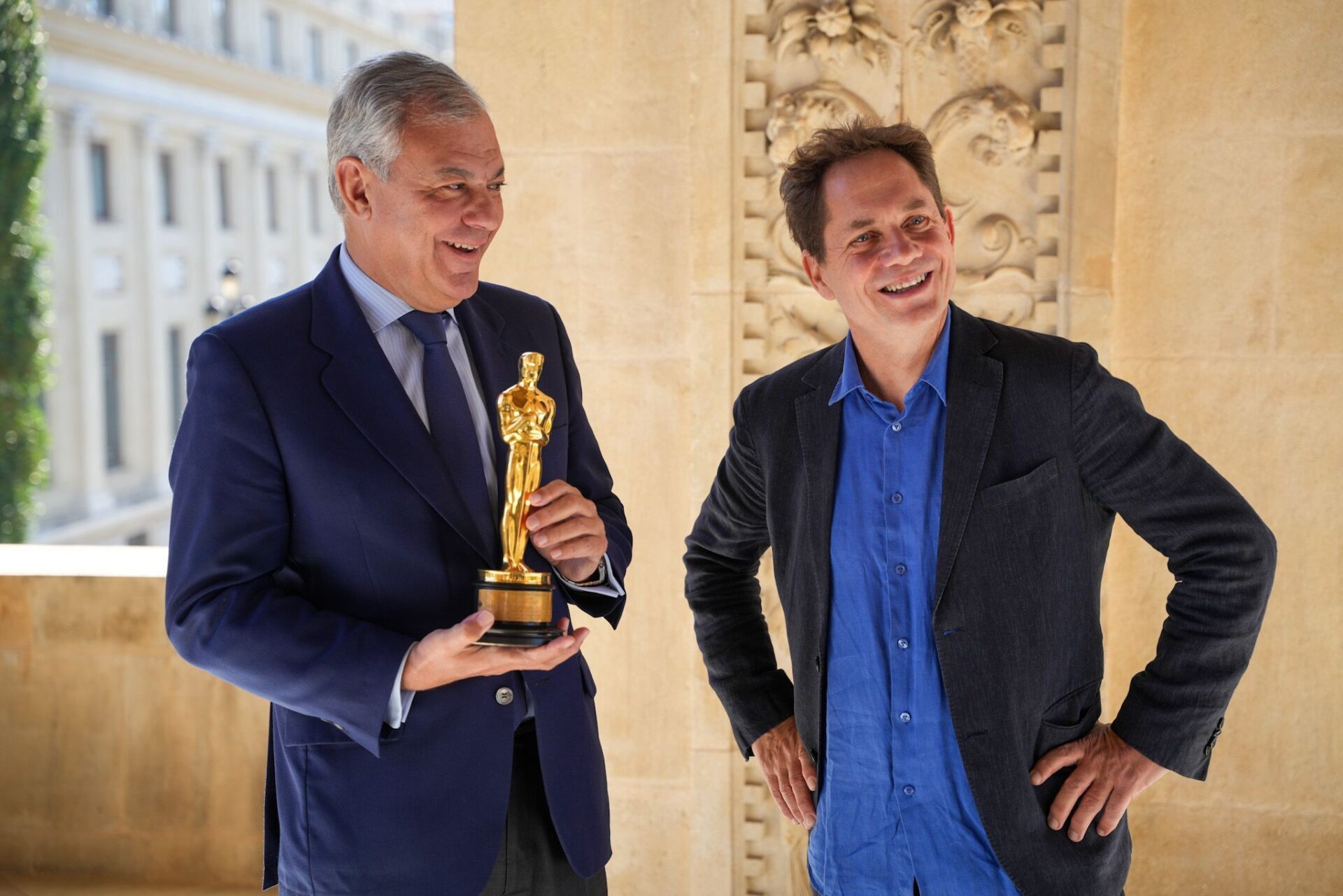 El alcalde Sanz recibe al productor ganador del Óscar Ron Dyens en el marco del 22.º Festival de Cine Europeo