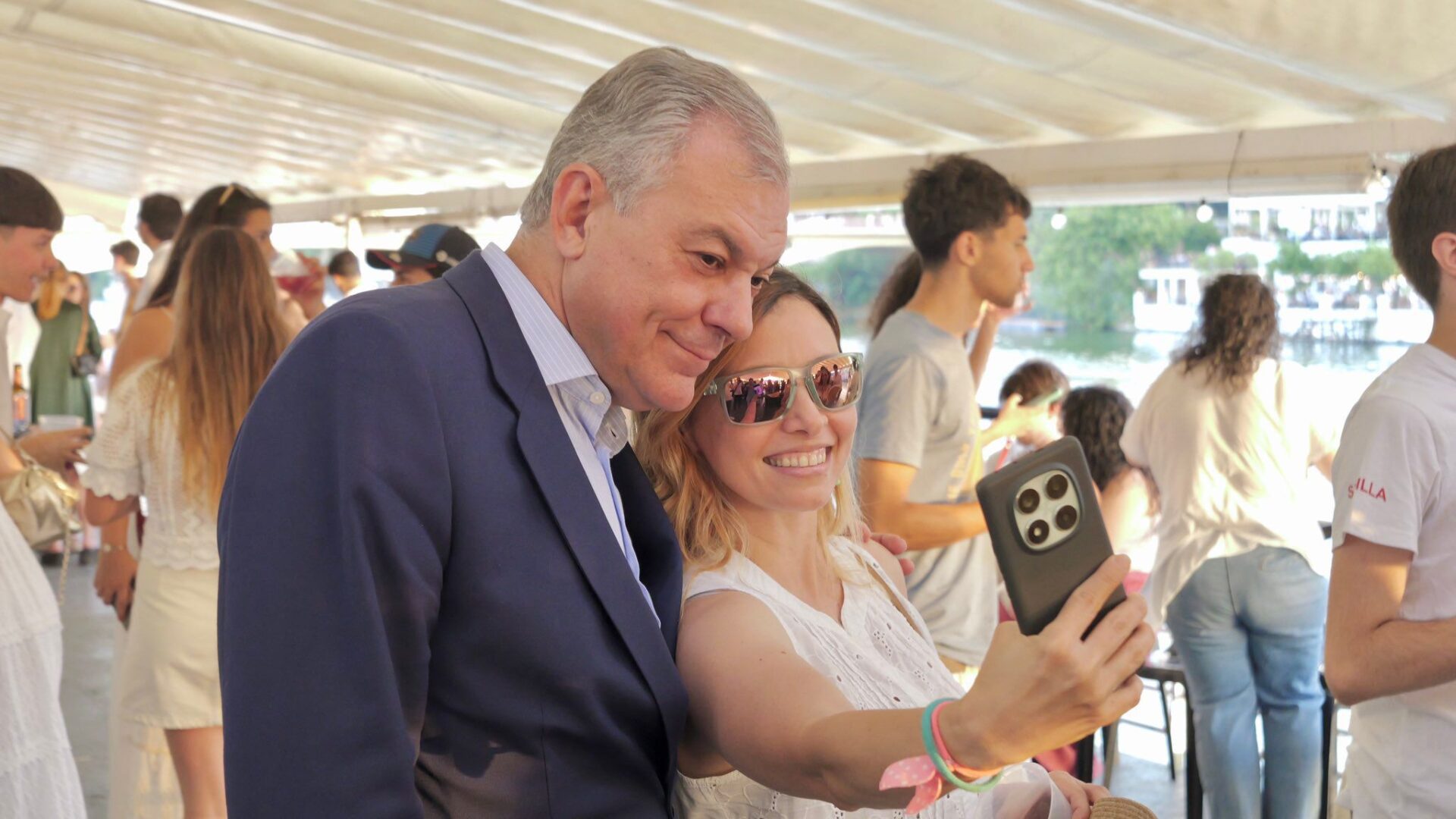 El Gobierno de Sanz impulsa un Plan de Ayudas para facilitar el regreso y la estabilidad de los jóvenes sevillanos retornados