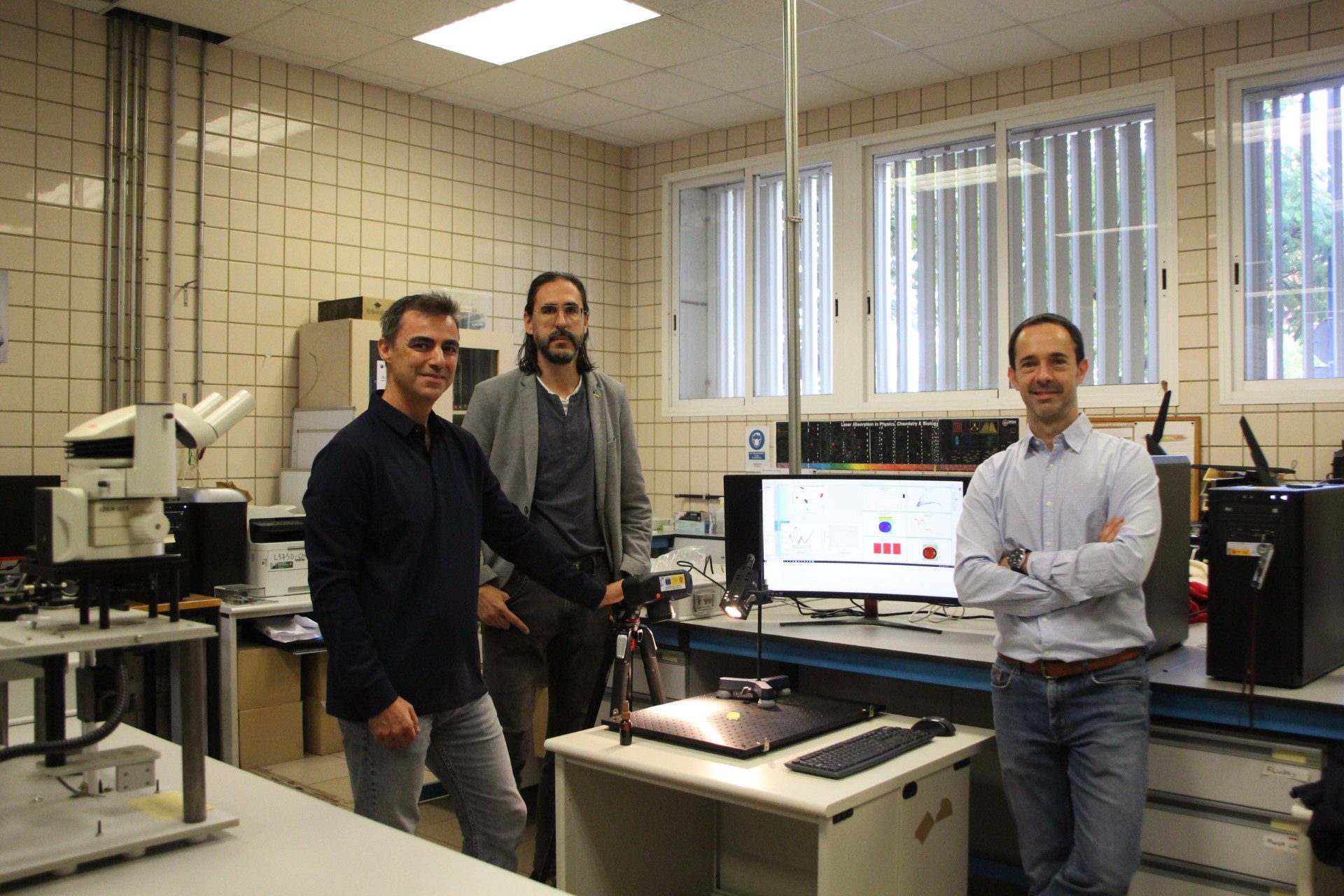 Desarrollan un método rápido y sin contacto para la vigilancia de contaminantes farmacéuticos en ríos y agua potable