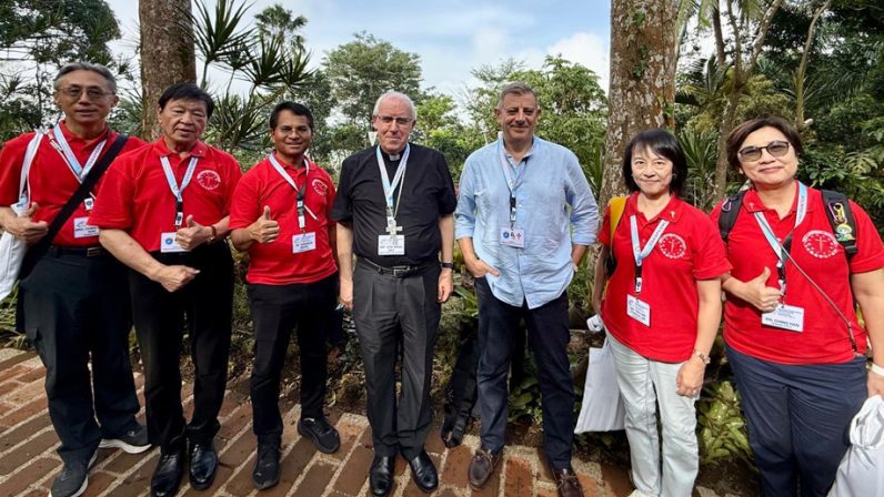 Mons. Saiz Meneses destaca en Manila la aportación del Cursillo de Cristiandad a la evangelización