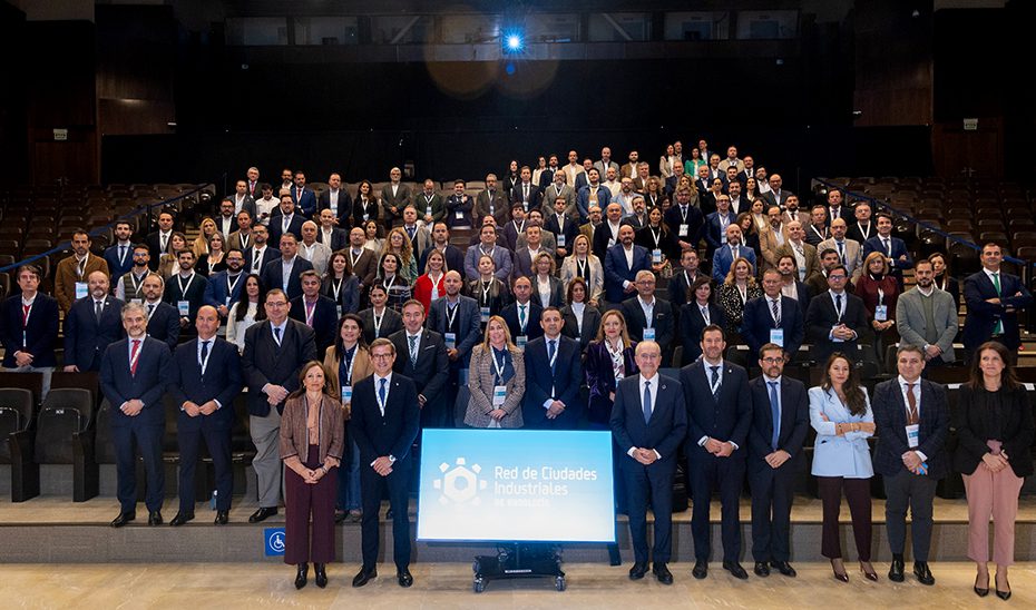 Málaga se adhiere a la Red de Ciudades Industriales, que suma 124 municipios comprometidos con el desarrollo de la industria