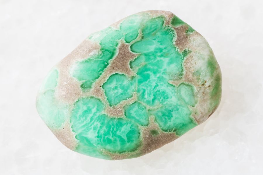 La IA ayuda a revelar los secretos del comercio prehistórico de las ‘gemas verdes’ en Europa