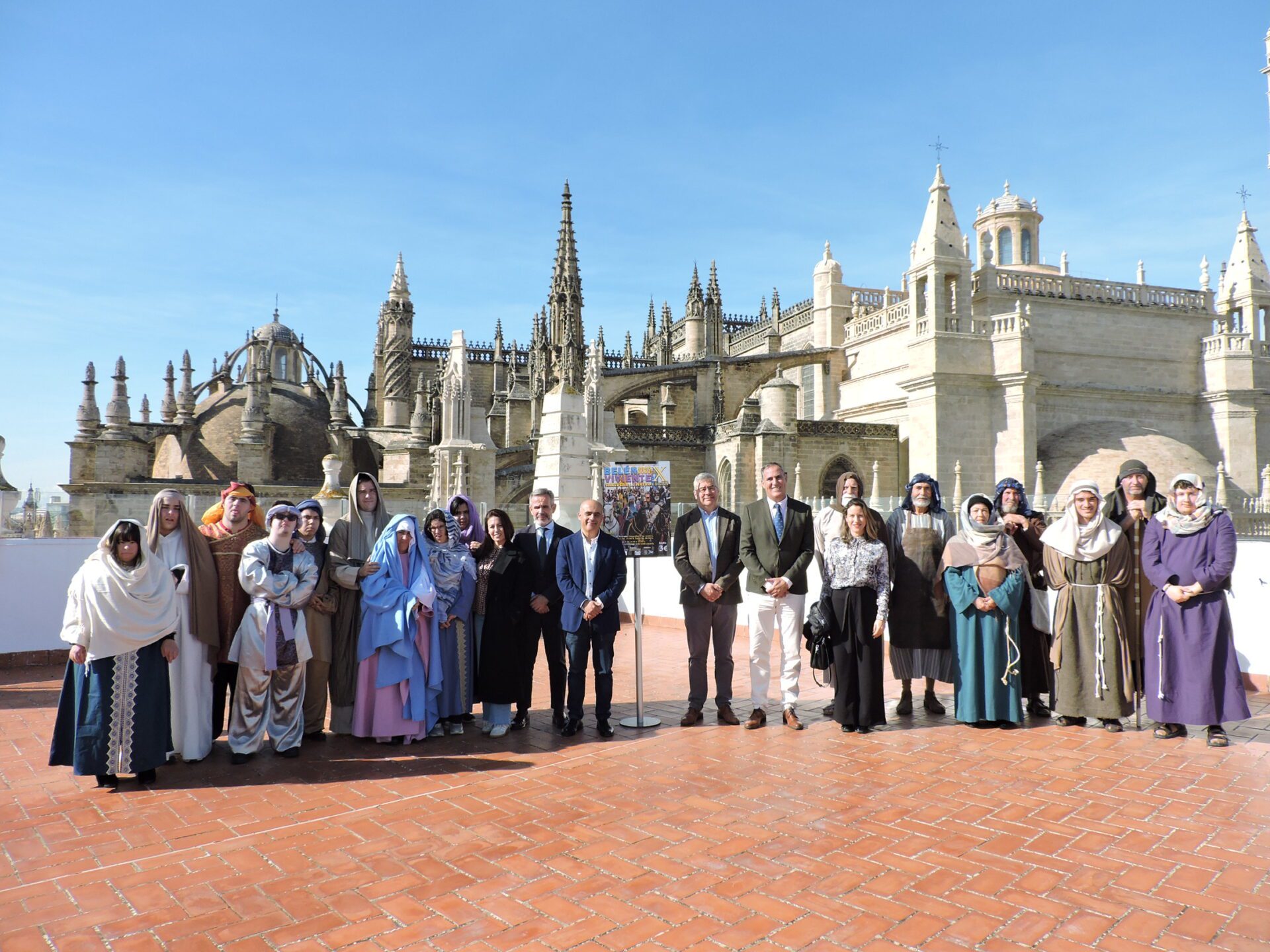 Sanlúcar la Mayor presenta la X edición de su Belén Viviente, con un espectacular túnel inspirado en la Puerta del Sol de la Iglesia de San Pedro y nuevas escenas en los campos de Judea