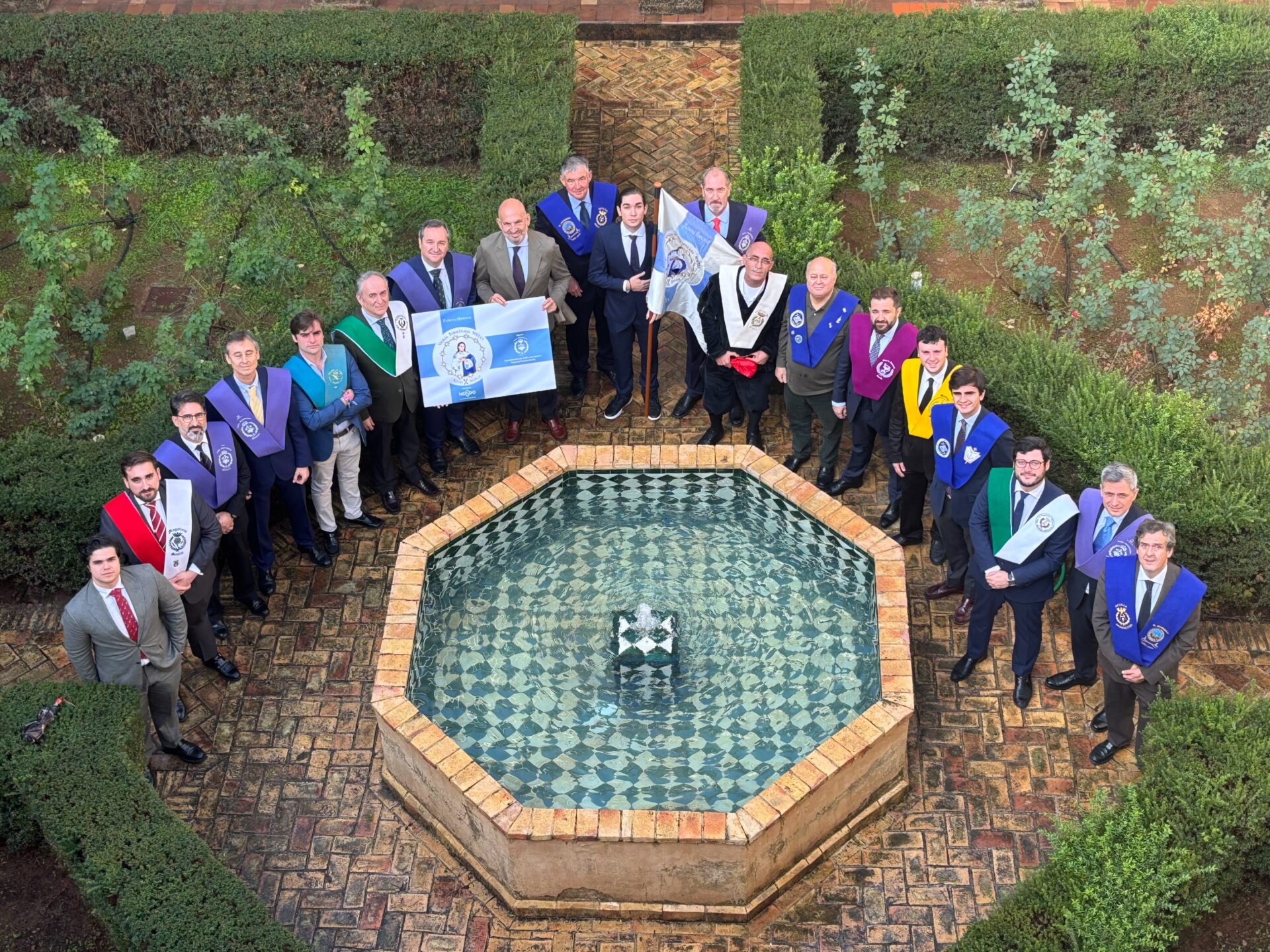 El Ayuntamiento impulsa el certamen de tunas con motivo de la Vigilia del Día de la Inmaculada con la presentación del cartel 2025