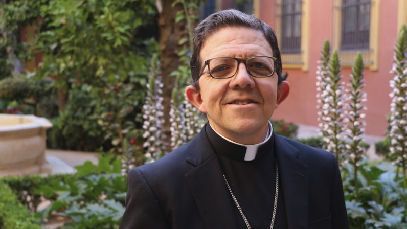 Mons. Valdivia a la Diócesis de Cádiz y Ceuta: «Espero servir de ayuda en el tiempo que esté entre vosotros»