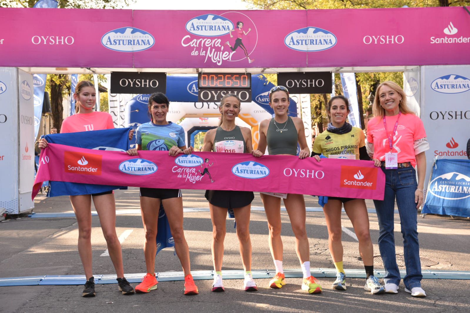 La Carrera de la Mujer de Sevilla reúne a 8000 corredoras y se confirma como un éxito más entre los eventos de la ciudad
