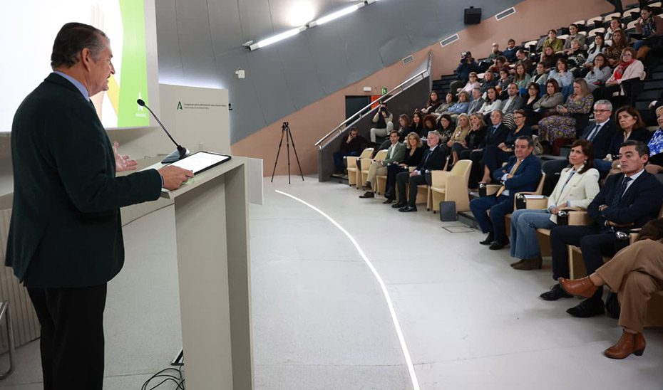 La puesta en marcha del Plan de Atención Temprana de la Junta beneficiará a 42.000 niños andaluces