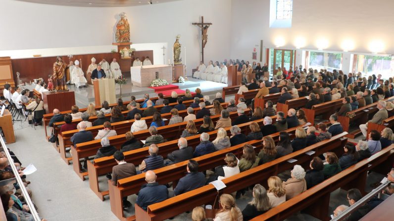 Monseñor Saiz durante el Encuentro de la Esperanza: «La Iglesia está llamada a ofrecer un testimonio firme de esperanza sostenida por la gracia»