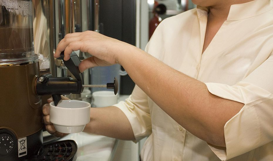 Andalucía lidera la caída del desempleo en España tras restar 6.934 parados en noviembre