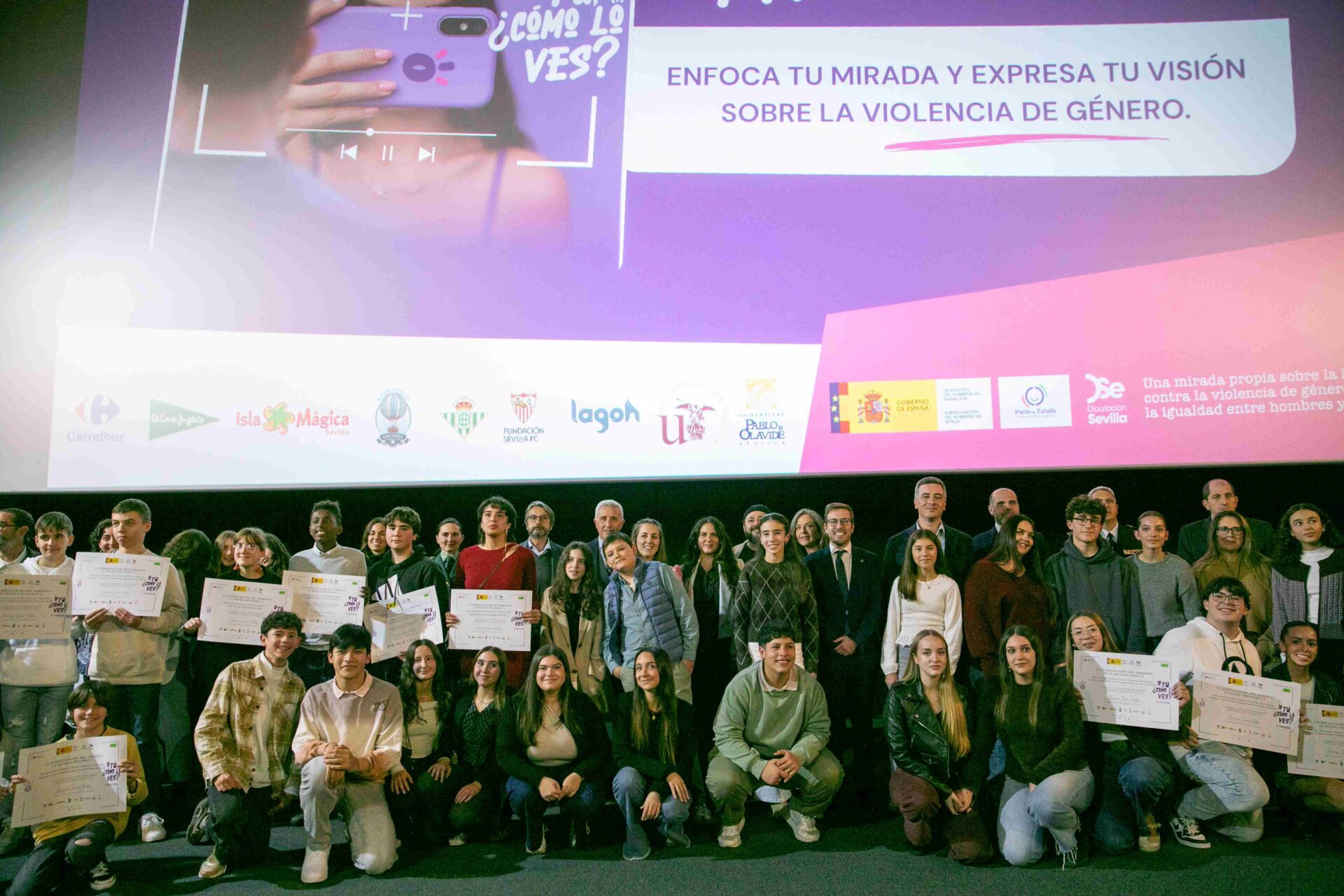 Rodríguez Hans participa en la entrega de premios del concurso audiovisual “Y tú, ¿como lo ves?”, promovido por la Subdelegación del Gobierno en Sevilla