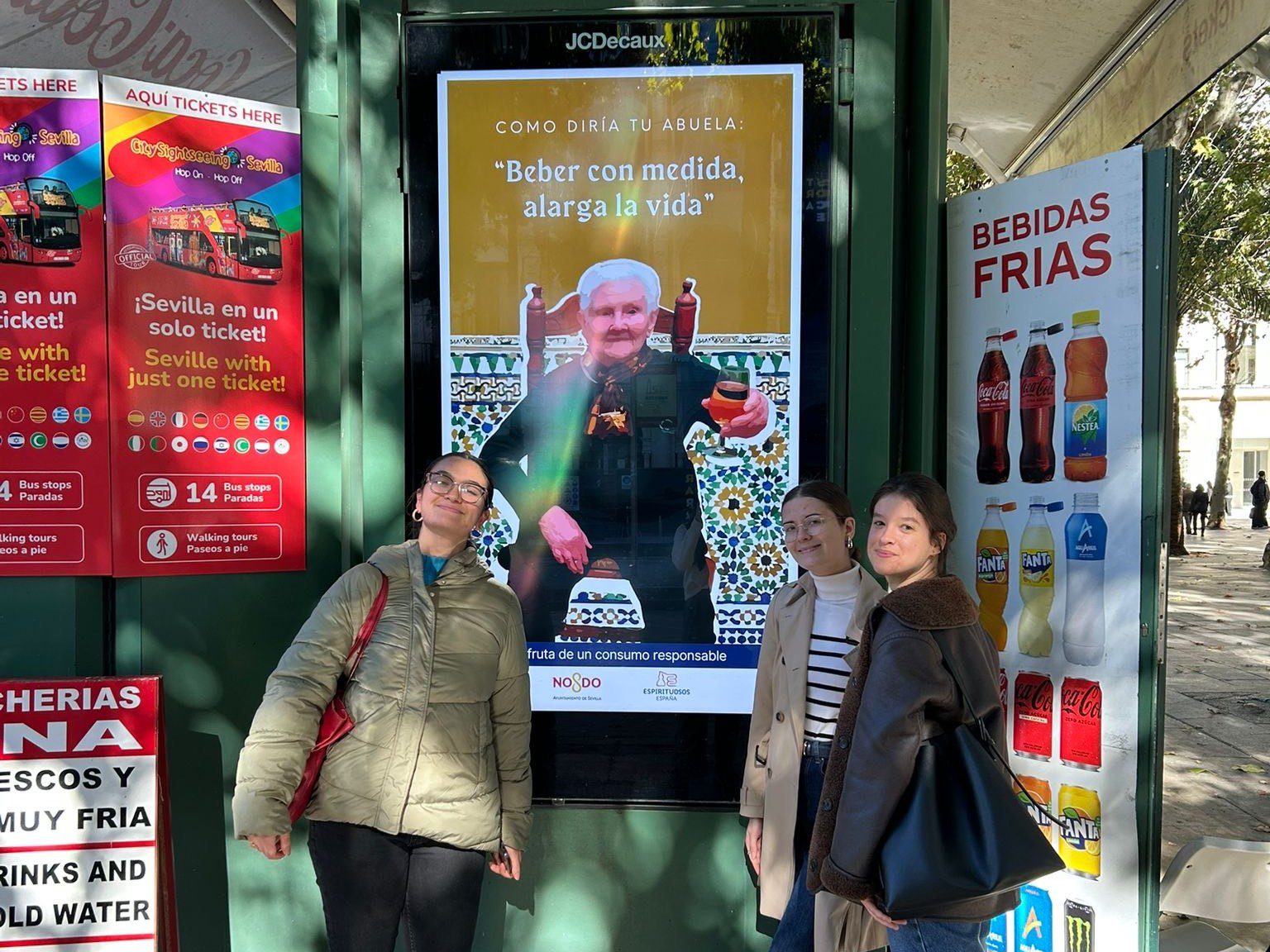 De las aulas a los mupis