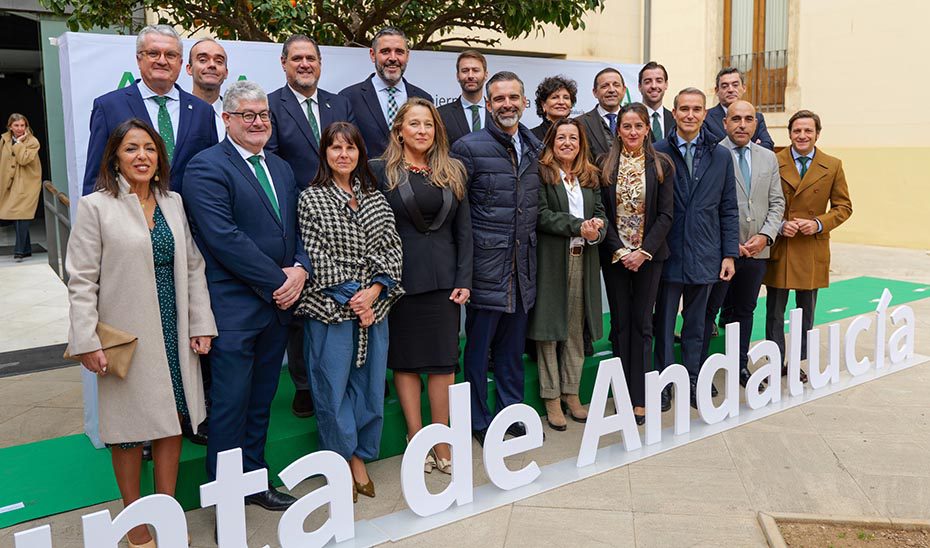 El Gobierno andaluz reivindica en Almería igualdad entre españoles como en el 77